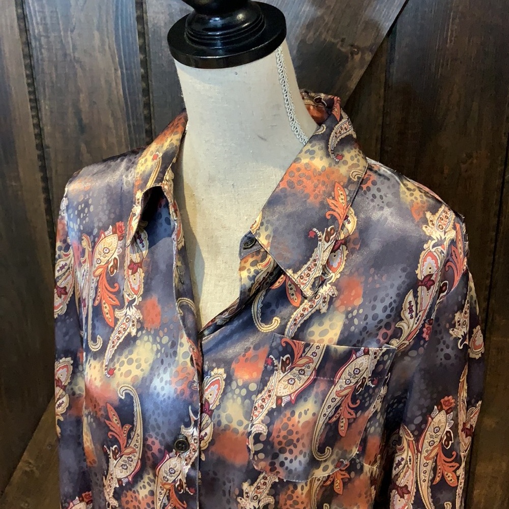 Spanner shiny fun patterned button down top - Picture 3 of 15